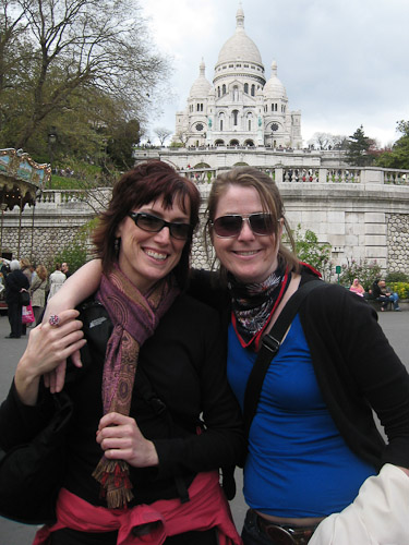 Susan and Wanda, the divas from Sin Jawns