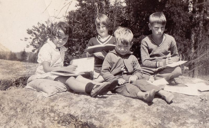 Playing School: Peggy Barragar, Shirley Gordon, Fletcher barragar, Graham Pincock